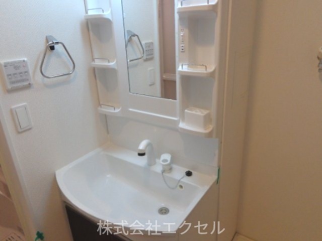 EJハウス 朝に便利な独立洗面台完備♪
