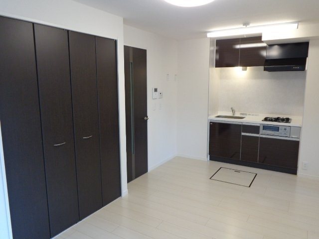 EJハウス 11.1帖の広々としたお部屋♪