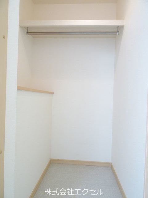 クレセール ウォークインクローゼットです。
