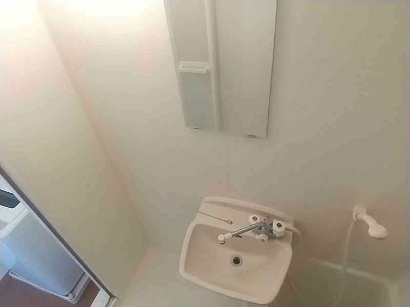 レオパレスHSIRIVER2 洗面台です。
