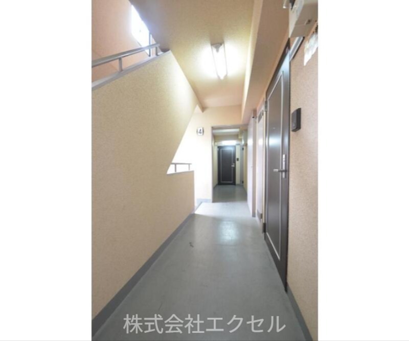 M-1ビル 玄関