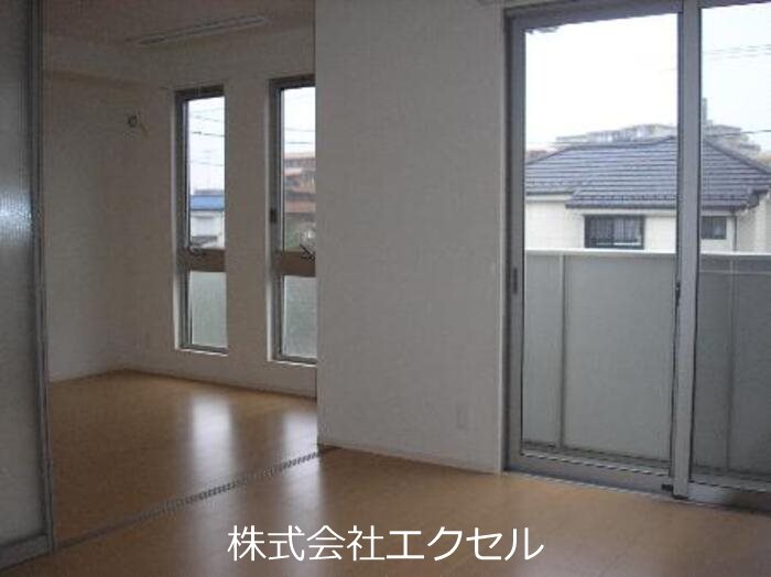 アスケット フローリングの室内です。