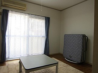 エステートピア八王子 家具付きのお部屋です。