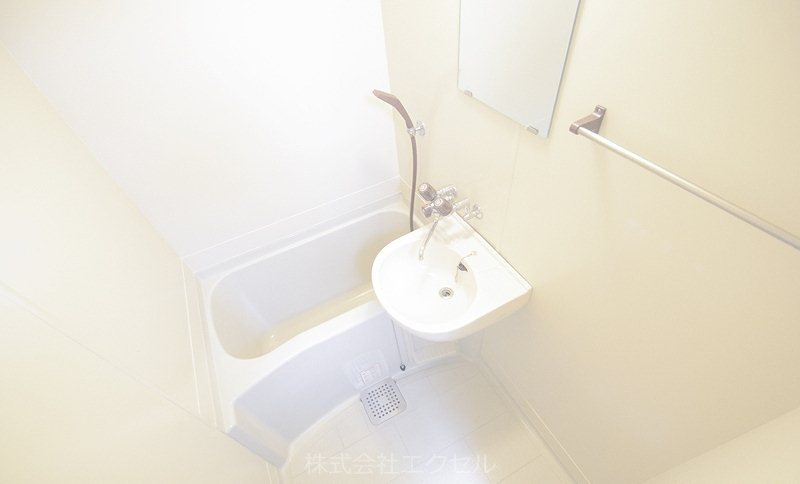 レオパレス多摩センター 綺麗な浴室です。