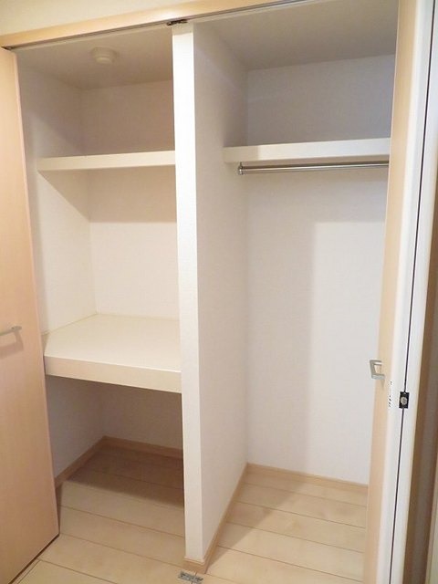 エテルノ クローゼットです。