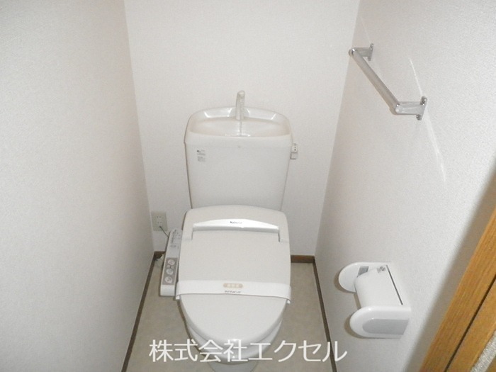 クレストA 清潔なトイレです。