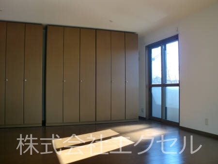 クレストA 収納が豊富です。