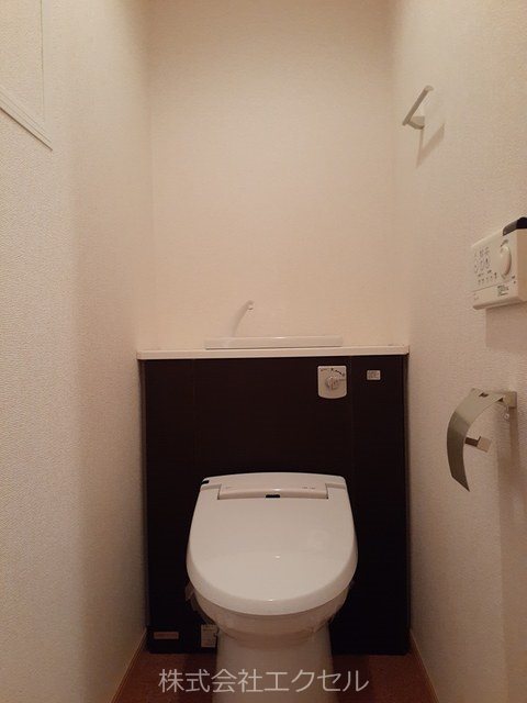 オークヴィラ 清潔感のあるトイレです。