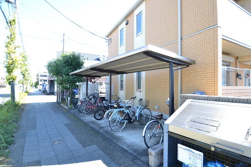 シャーメゾンラブ 駐車場完備。