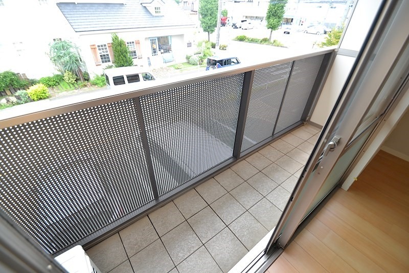 シャーメゾンラブ ベランダになります。