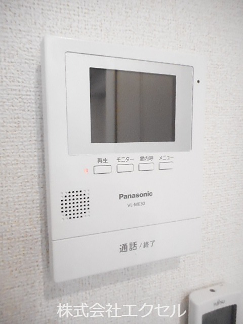 エトワール モニター付きドアホンで安心です。