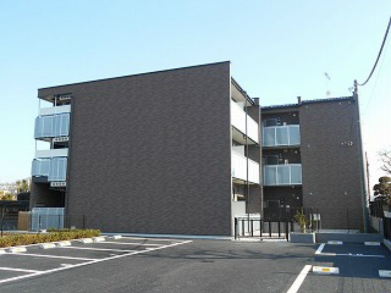 レオネクストプロムナード 敷地内駐車場がございます。