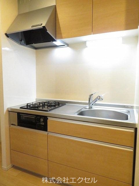 アウローラメゾン グリル付き2口コンロ完備システムキッチンです。