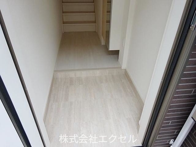 コスモ シューズボックス完備の玄関です。