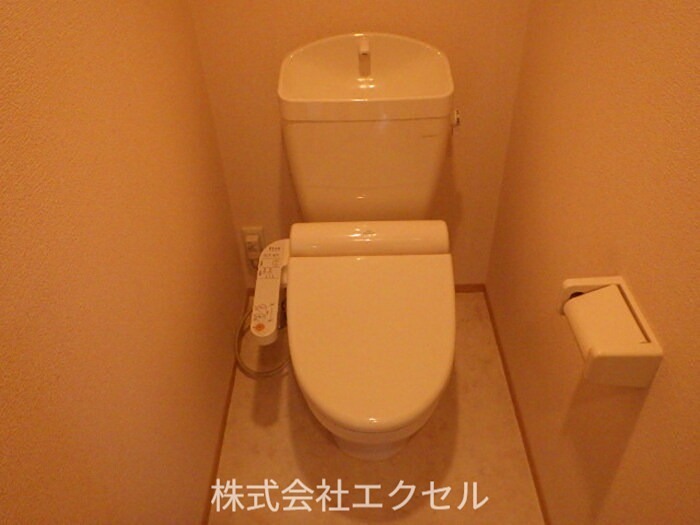 ラメール 温水洗浄便座です。