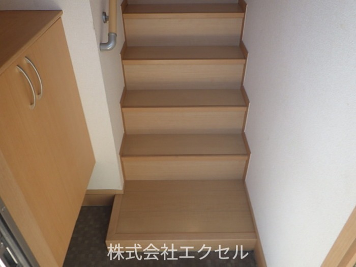 ラメール シューズボックス完備の玄関です。