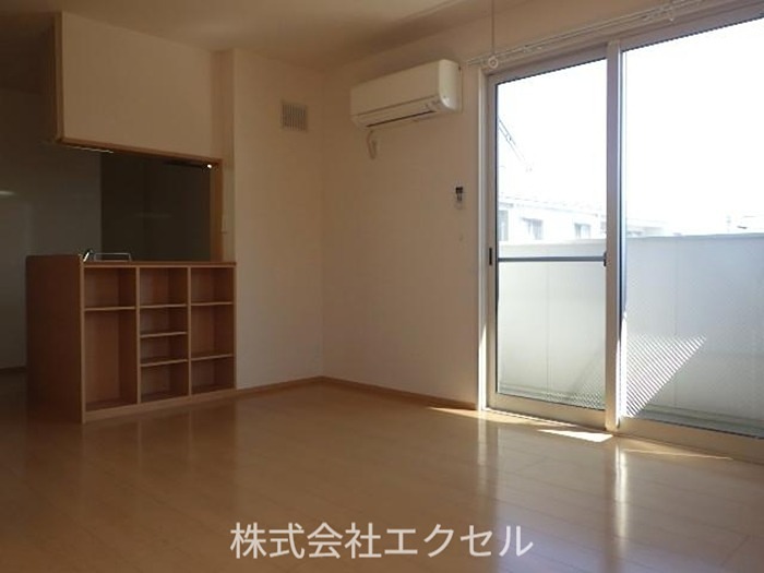 ラメール 明るい室内です。