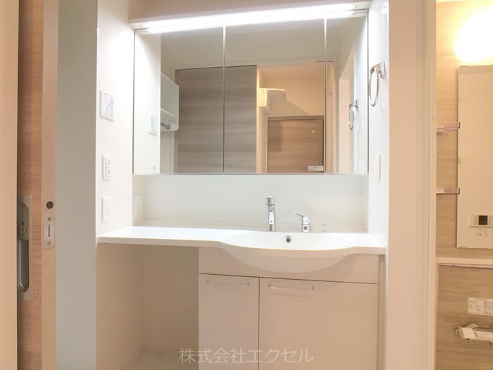ボヌール 朝の忙しい時に便利な洗面台です。