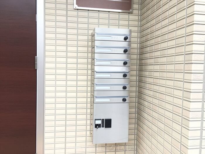 ボヌール 宅配ボックスございます。