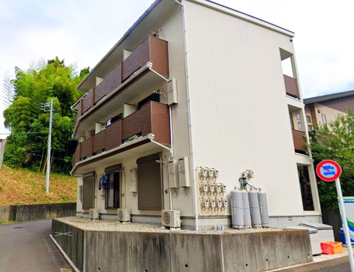八王子みなみ野駅徒歩3分で通勤通学便利です。