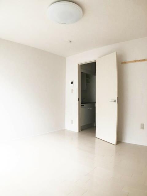 ガーデンプレイスみなみ野 フローリングのきれいなお部屋です。