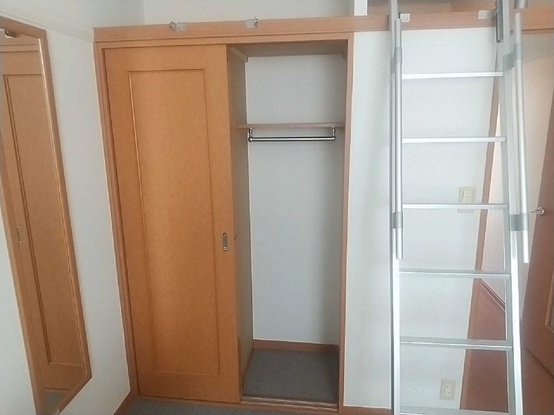 レオパレスハーモニー 収納付き