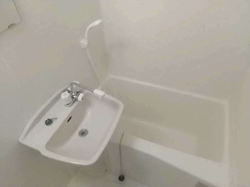 レオパレスハーモニー 浴室乾燥機付き
