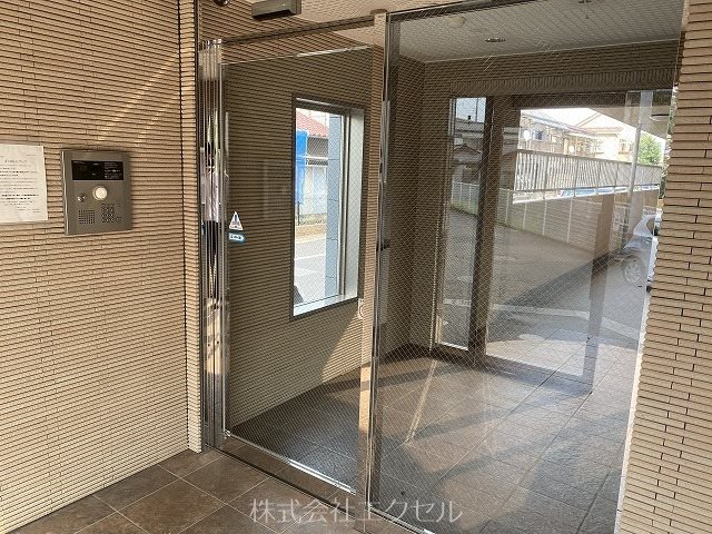 ワンシーダーヒルズ 安心のオートロック完備です。