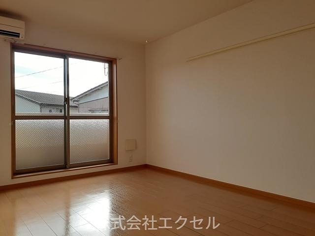 ワンシーダーヒルズ フローリングのお部屋です。