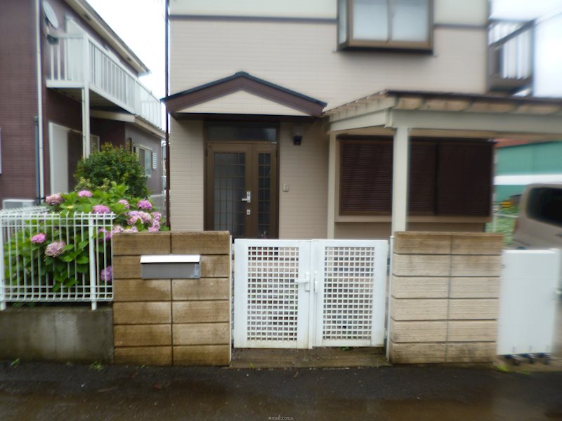 滝山町貸家 閑静な住宅街です。