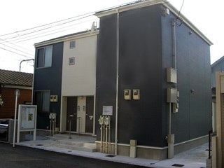 レオネクスト国立2 エントランスです。
