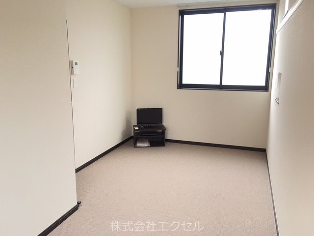 レオネクスト国立2 家具家電付きです。