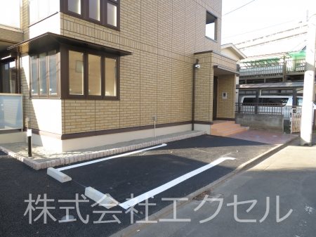 ヴィクトワール 敷地内駐車場です。