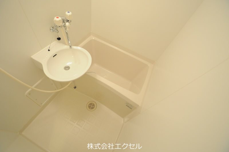 レオパレスＨｔｗｏ 浴室乾燥機付きです。