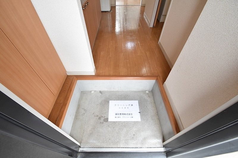 グランドール左入 シューズボックス完備の綺麗な玄関。