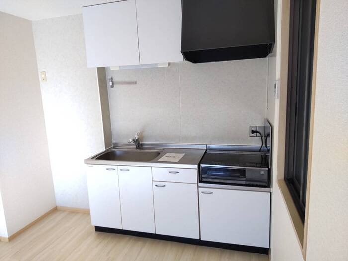 グレースヒルB 電気調理器（ＩＨヒーター）付き。