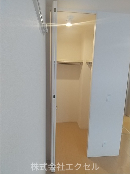 サンプレジール ウォークインクローゼット付きです。
