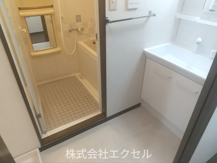 サニーハイツ村野 独立洗面台です。