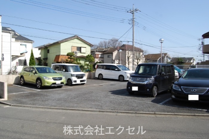 サニーハイツ村野 舗装された駐車場です。