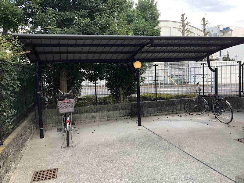 レオパレスカーサアベニュー4 駐輪場です。