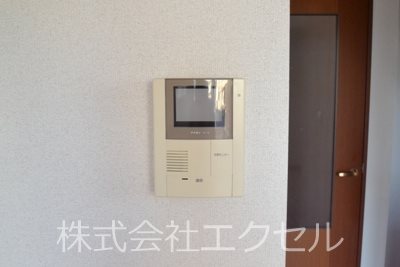 グランメール昭島H モニター付きインターホン完備です。