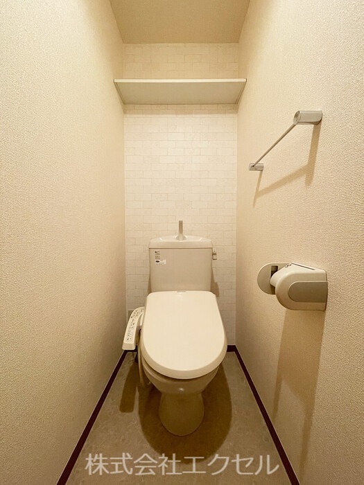サニーサイド3 清潔感のあるトイレです。