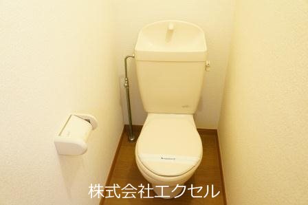 レオパレス葵第２ 清潔感のあるトイレです。