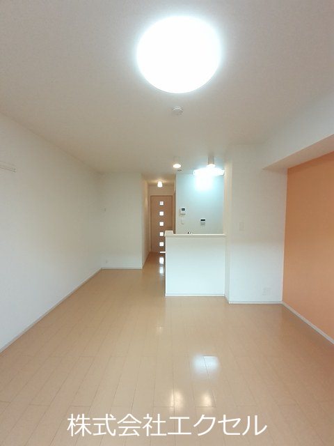 サンミルキ２ フローリングの室内です。
