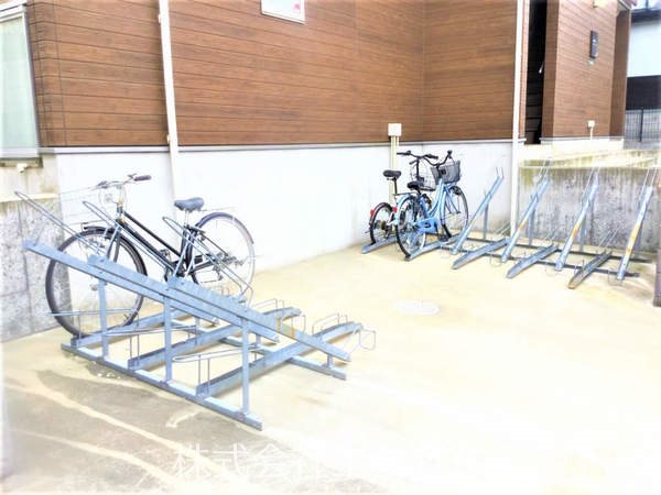 リブリカーサフェリーチェ2 駐輪場です。
