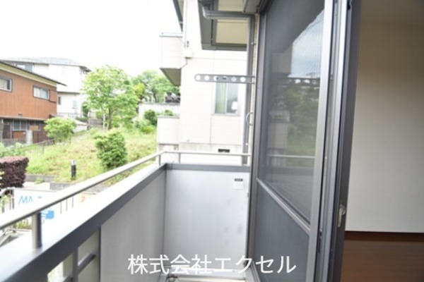 エミネンス1 広々としたベランダです。
