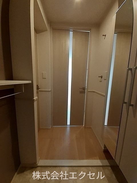 アンジュ シューズBOX完備の玄関です。