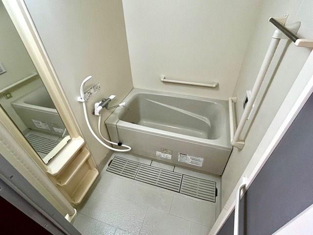 スカイヒルズほそや 追い焚き機能付のお風呂です。