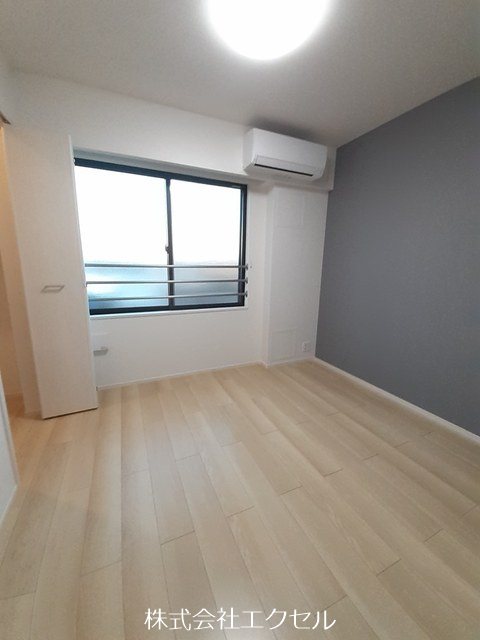 エルベート1 フローリングの室内です。