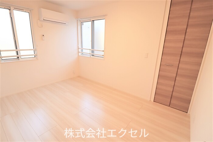 ストリーム久米川 フローリングの室内です。